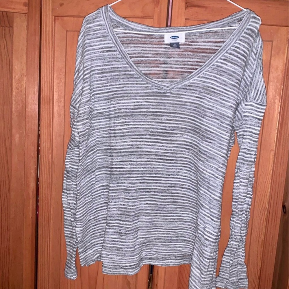 Old Navy long-sleeve grey white stripes v-neck thin soft shirt top v-neck